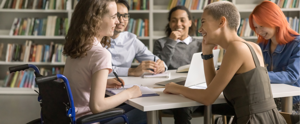 Photo of kids in a group class setting facilitated by the NDIS Assistance with Social, Economic and Community Participation category.